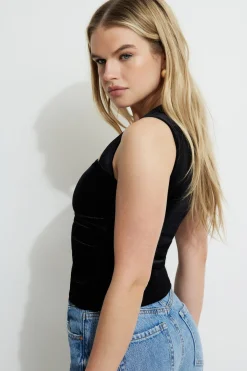 Dynamite Cherry Velvet Sleeveless Bolero Top Black Hot