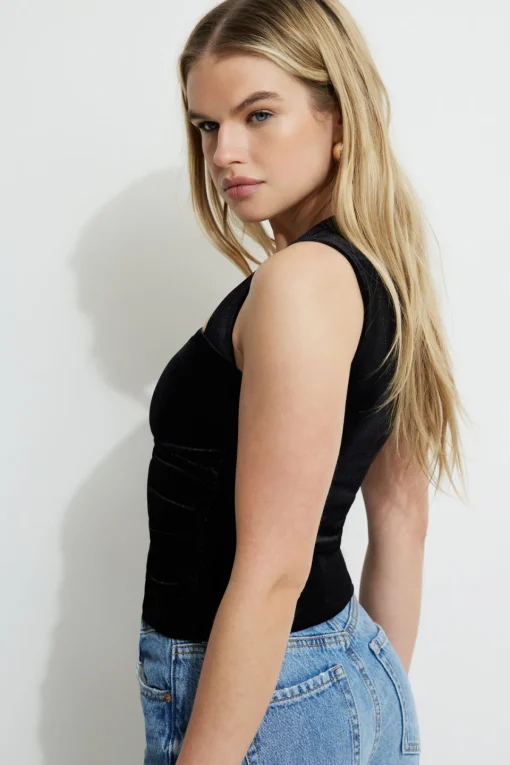 Dynamite Cherry Velvet Sleeveless Bolero Top Black Hot