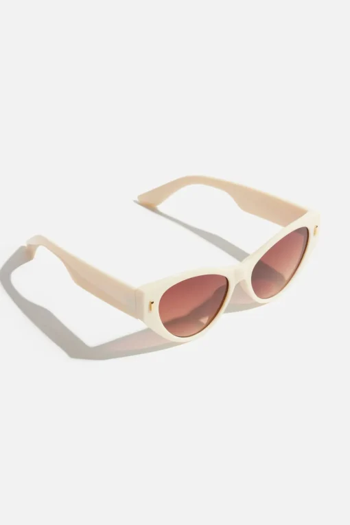 Dynamite Classic Wide Arm Cat-Eye Sunglasses White New