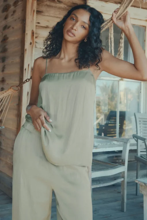 Dynamite Crinkled Satin Cami Green Sale