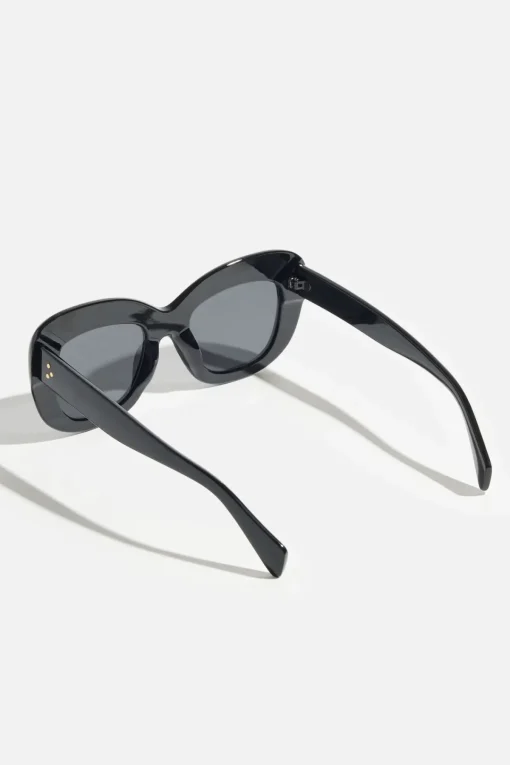 Dynamite Exaggerated Cat-Eye Sunglasses Purple Fashion