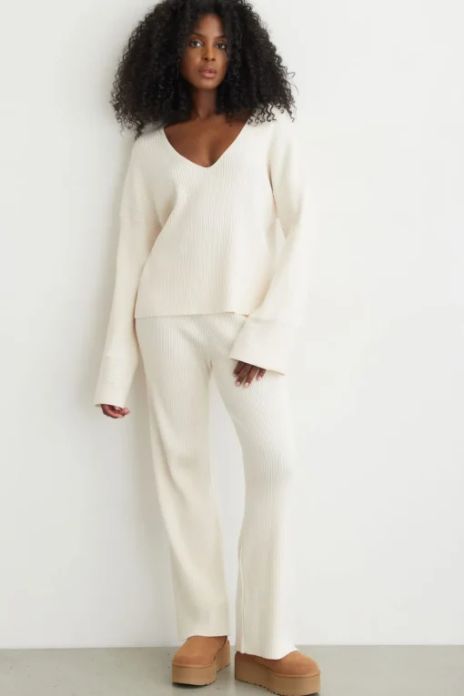 Dynamite Ribbed V-Neck Sweater White Shop