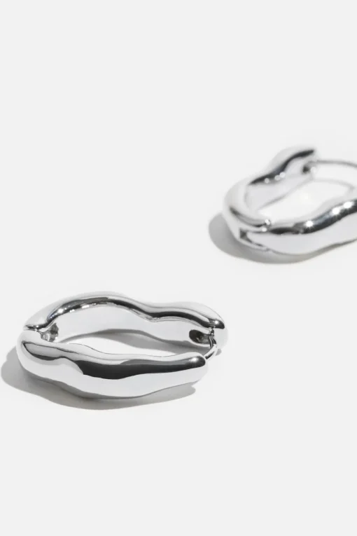 Dynamite Wave Hoop Earrings Grey Clearance